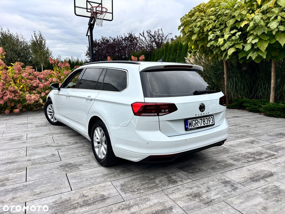 Volkswagen Passat - 24