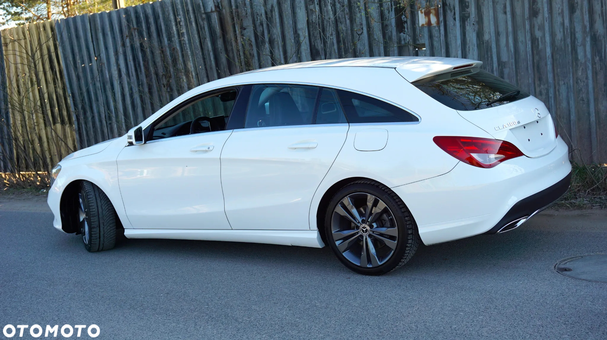 Mercedes-Benz CLA 180 d 7G-DCT - 23