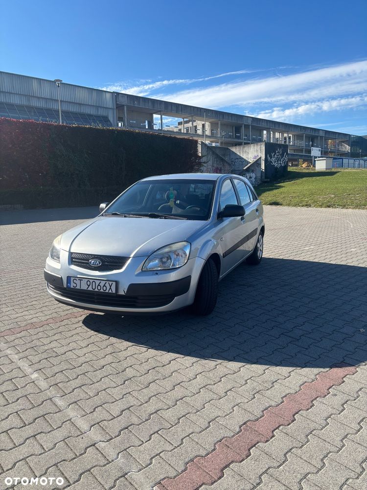 Kia Rio 2009 photo 2