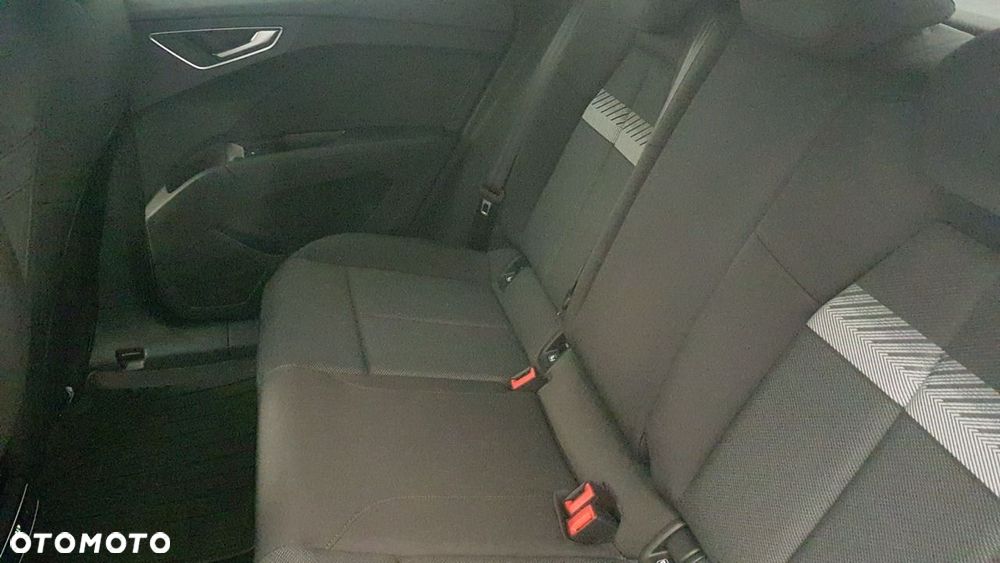 Audi Q4 e-tron - 15