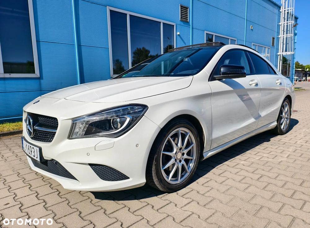 Mercedes-Benz CLA 200 7G-DCT - 2