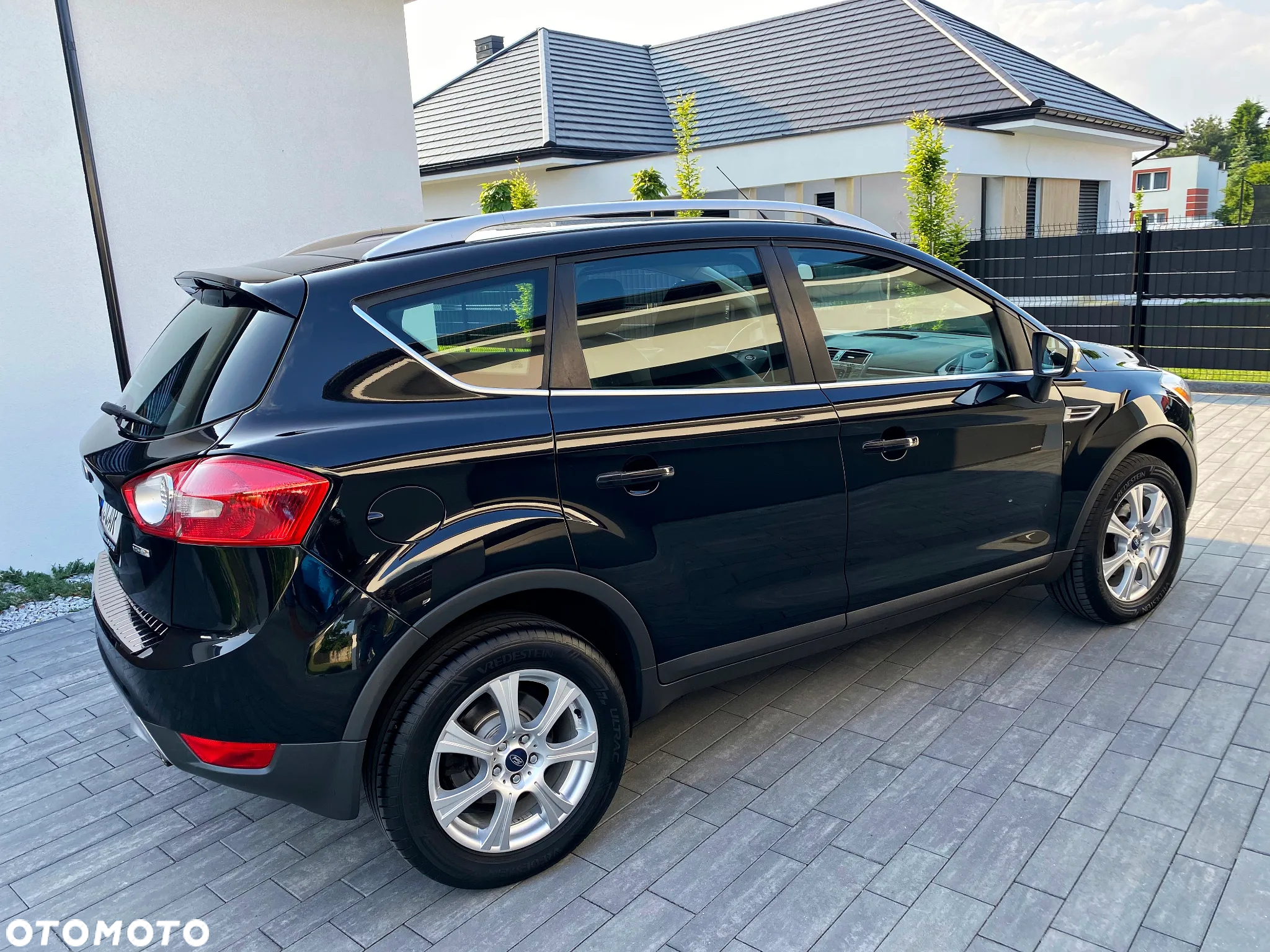 Ford Kuga 2.0 TDCi 2x4 Titanium - 21