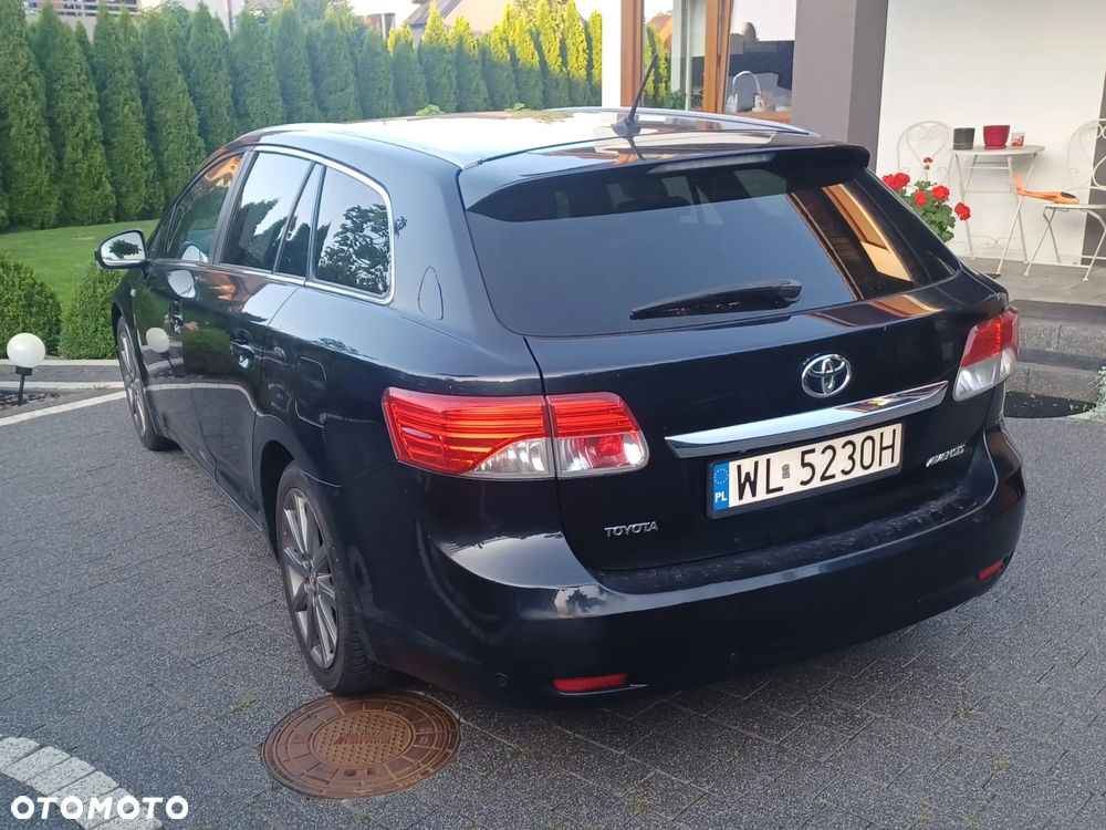 Toyota Avensis 2012 photo 5