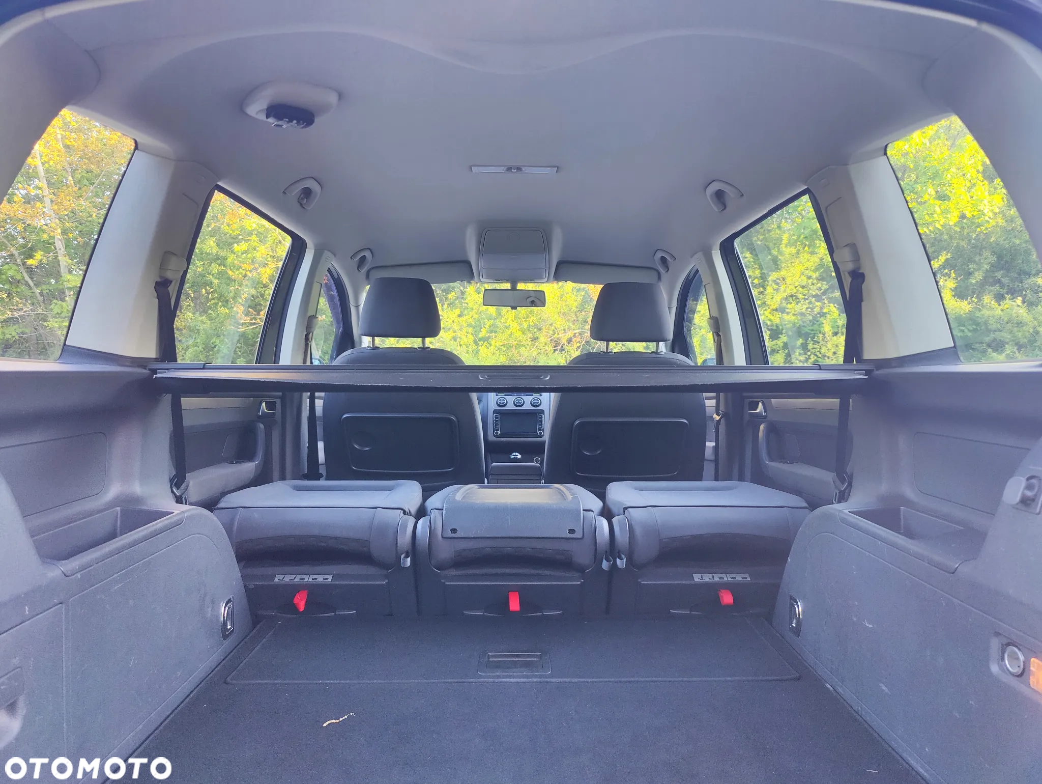 Volkswagen Touran - 23