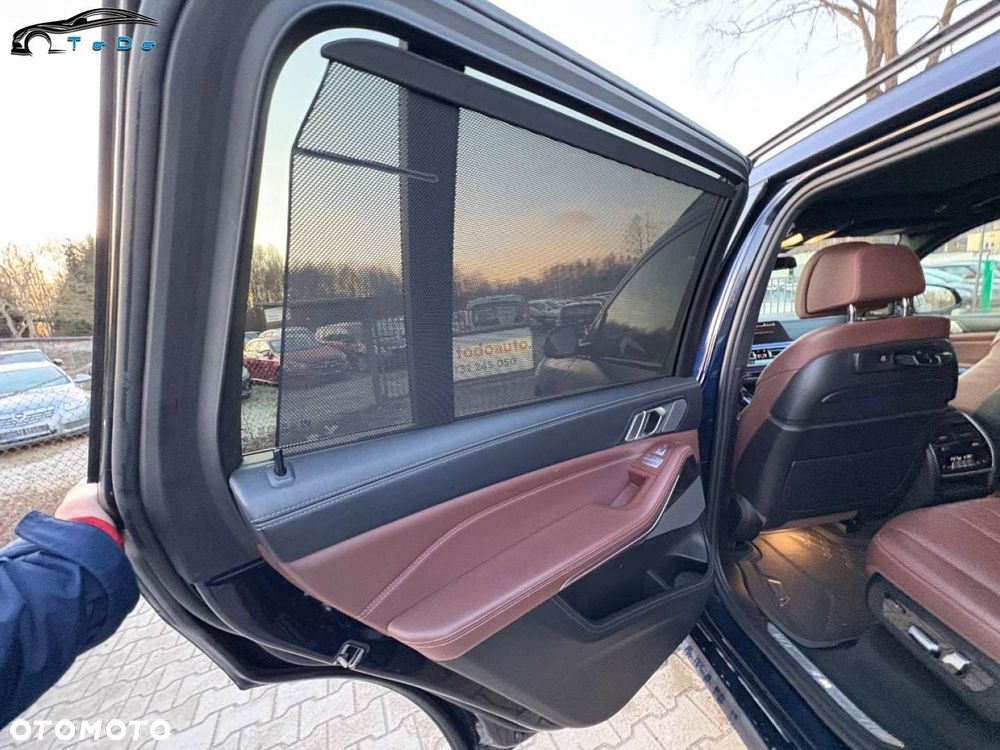 BMW X7 M50i sport - 26