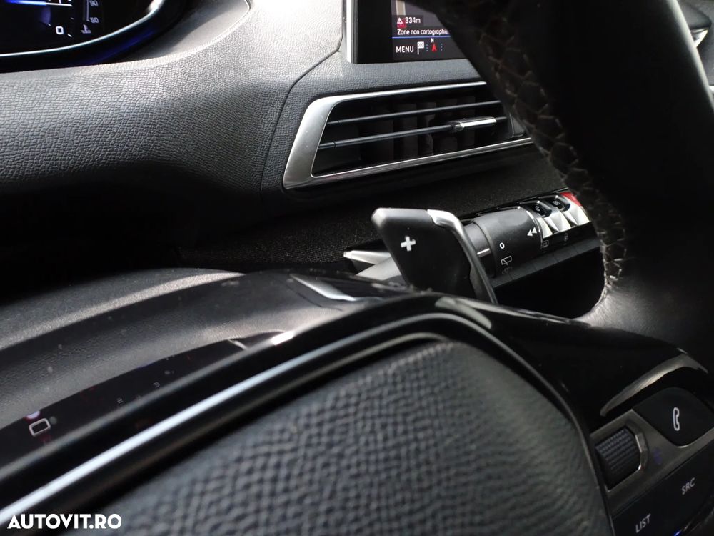 Peugeot 3008 1.2 PureTech Turbo S&S EAT6 GT-Line - 18