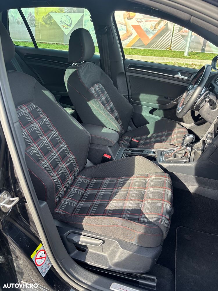 Volkswagen Golf GTI BlueMotion Technology DSG - 22