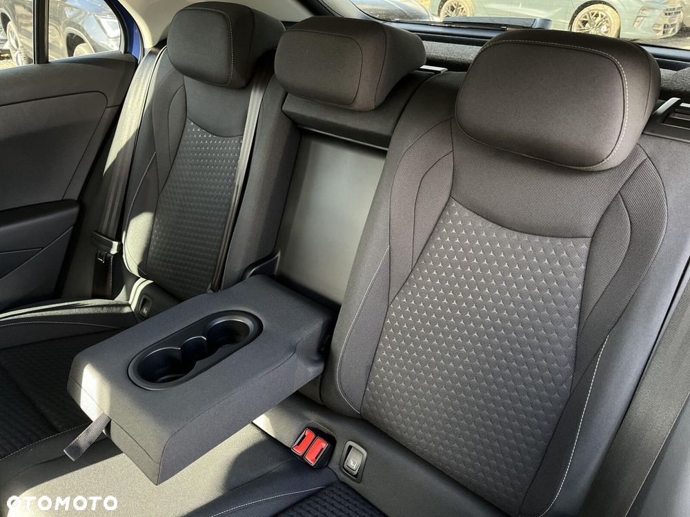 Volkswagen T-Roc - 30