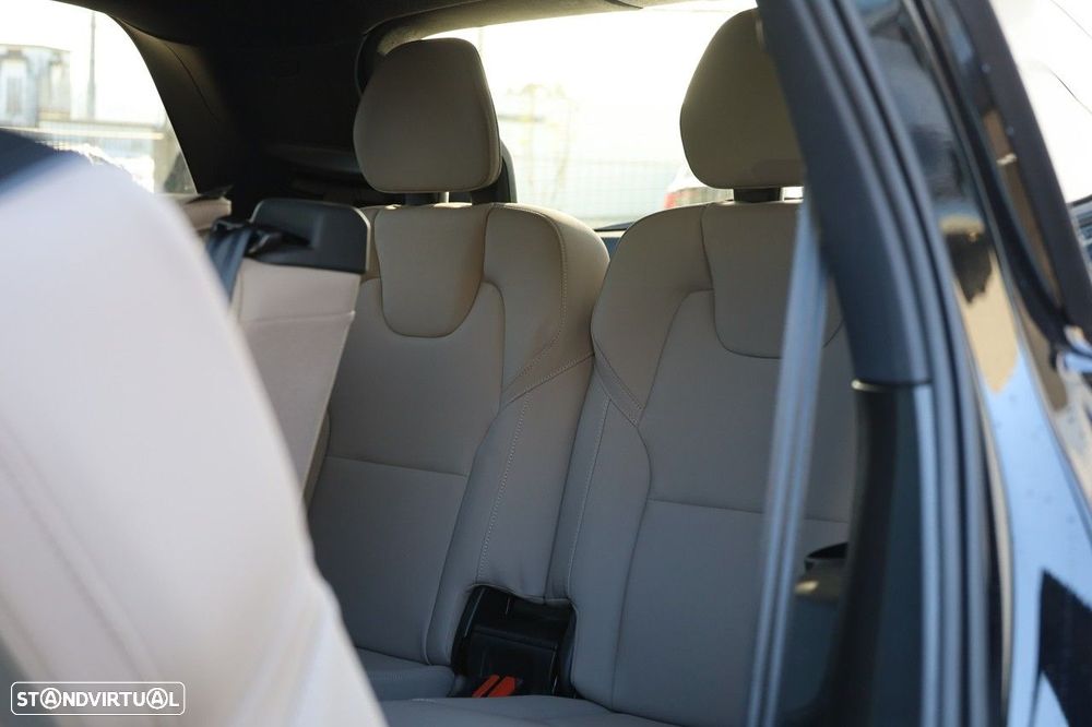 Volvo XC 90 2.0 T8 PHEV Plus Dark AWD - 18