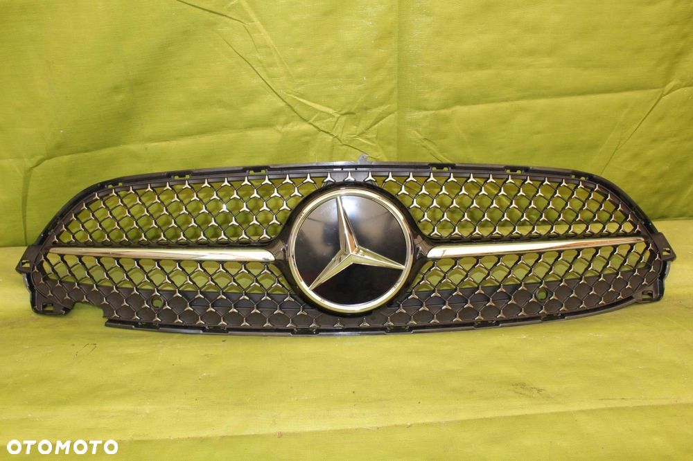 Atrapa Grill Mercedes C Klasa A206 888 2100 AMG Diamond - 1