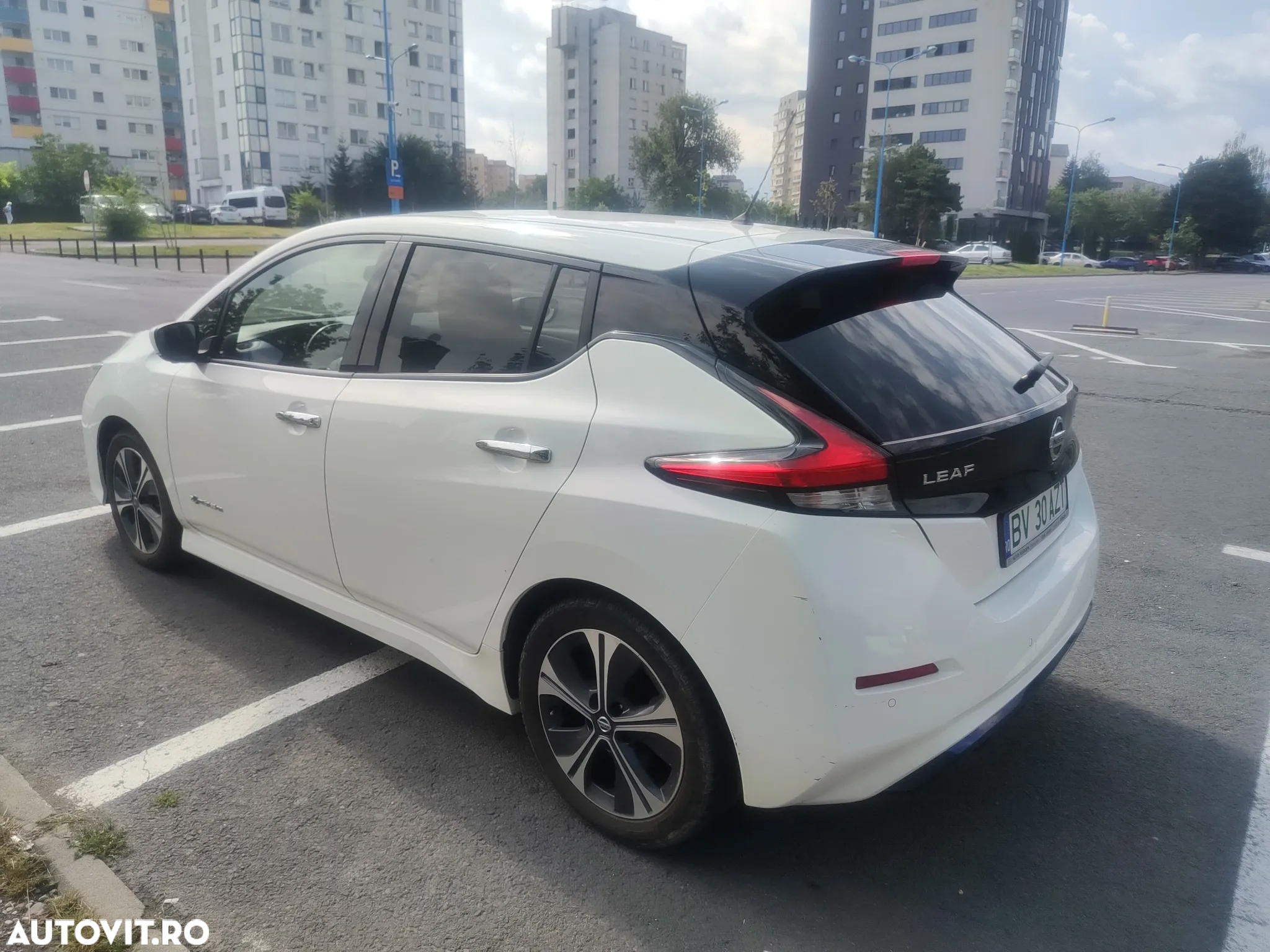 Nissan LEAF N-Connecta - 16