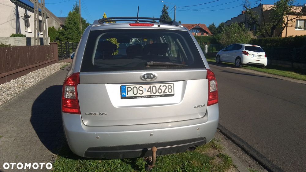 Kia Carens 2.0 EX - 4