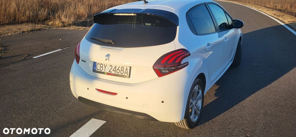 Peugeot 208 Blue-HDi 100 Stop&Start Allure - 12