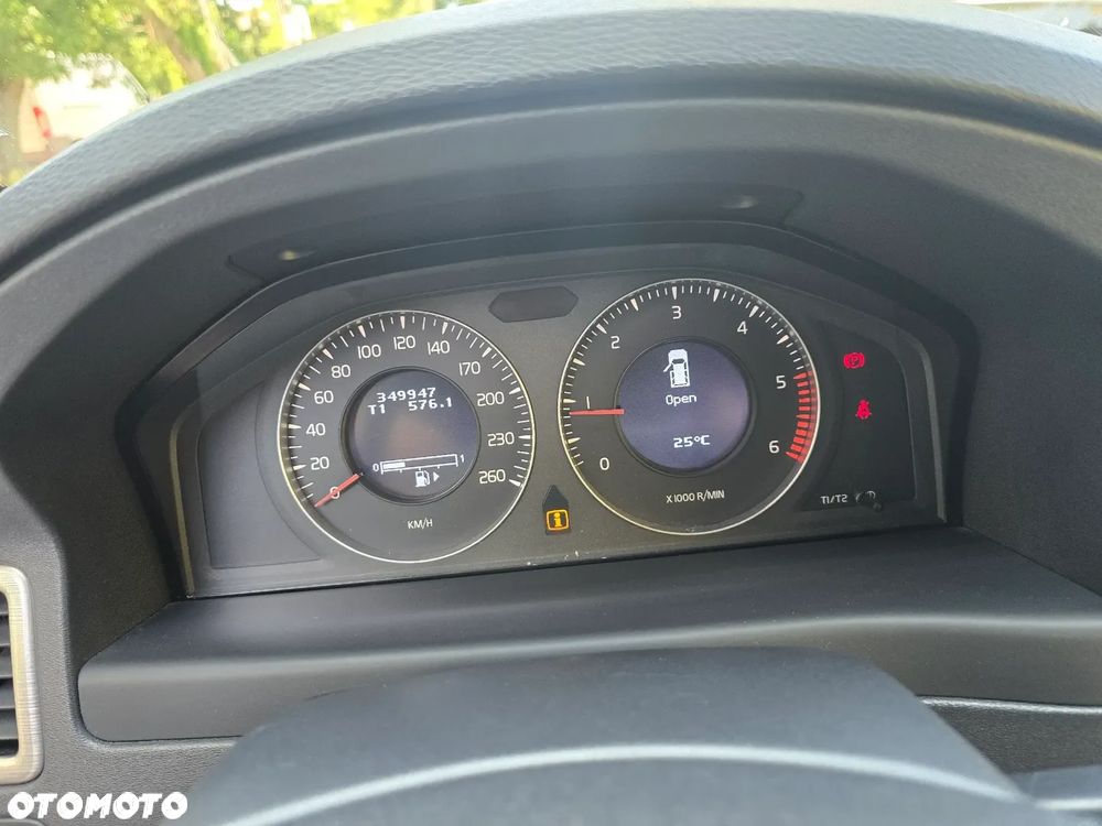 Volvo V70 2.0D Momentum - 20