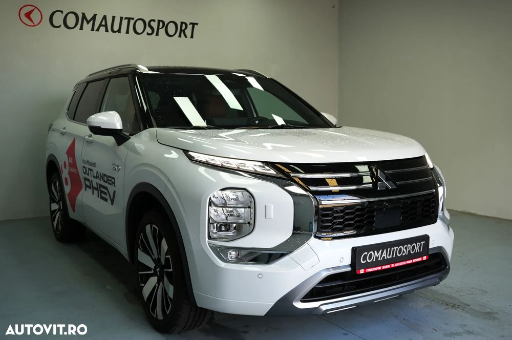 Mitsubishi Outlander - 1