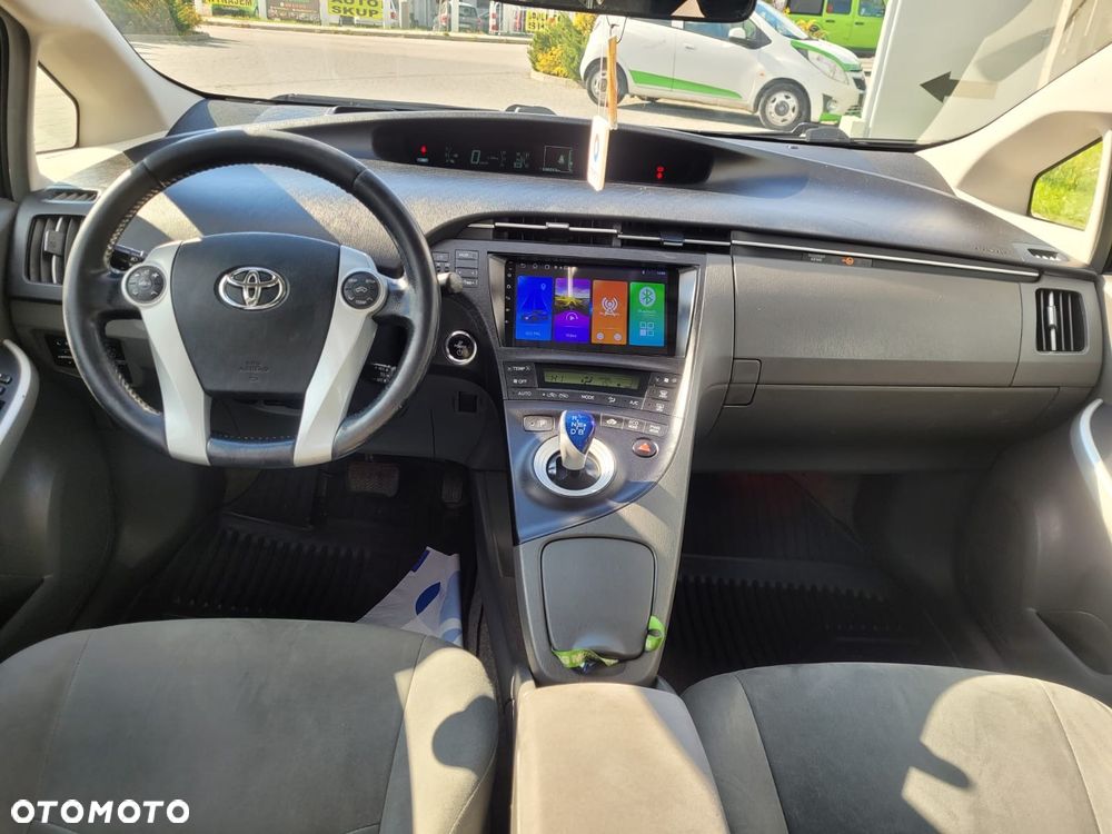 Toyota Prius - 9