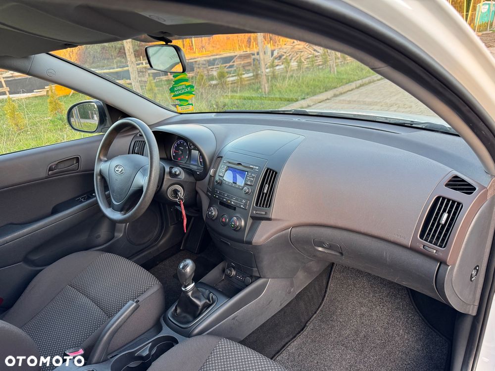 Hyundai i30 1.4 Comfort World Cup - 5