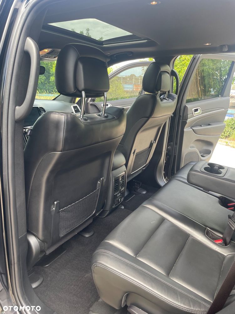 Jeep Grand Cherokee - 21