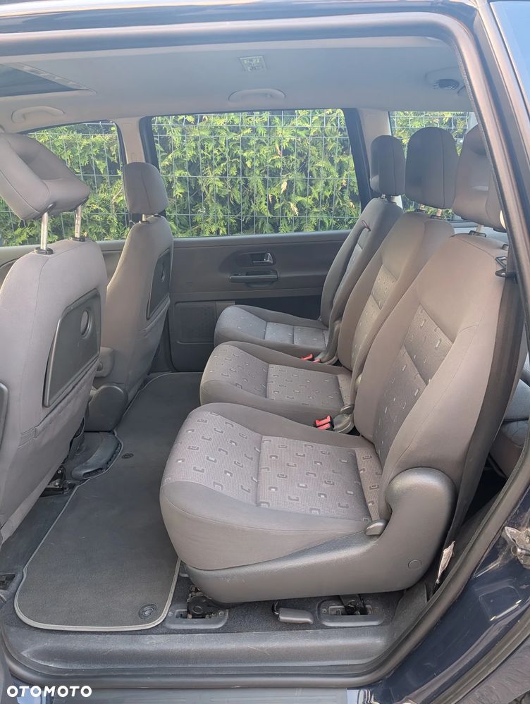 Volkswagen Sharan - 12