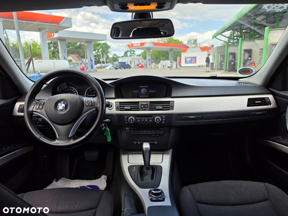 BMW Seria 3 - 25
