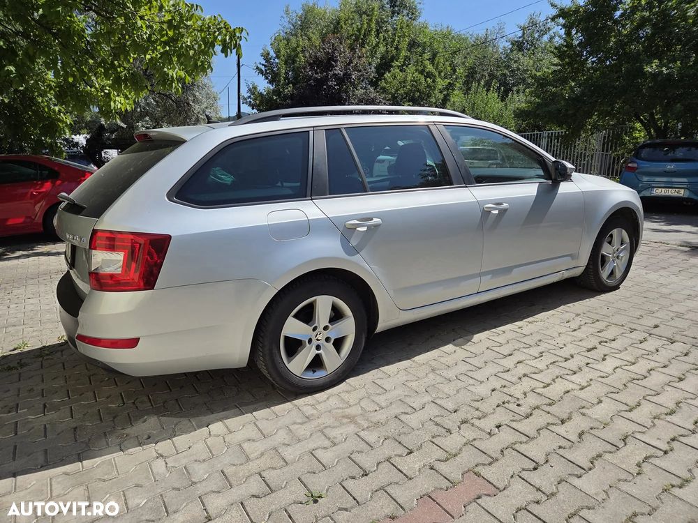 Skoda Octavia 2.0 TDI AMBITION DSG - 5