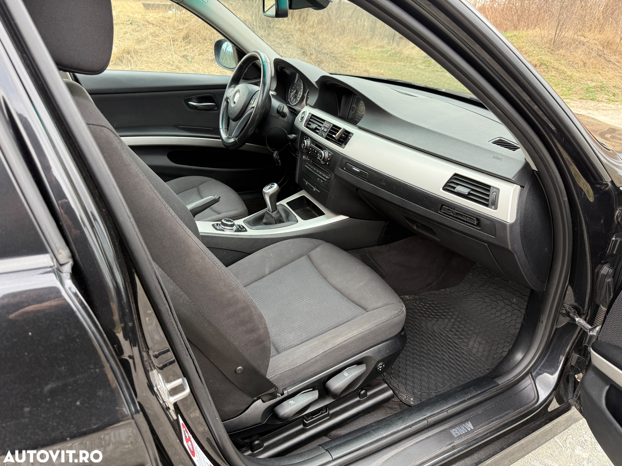 BMW Seria 3 320d Touring - 8