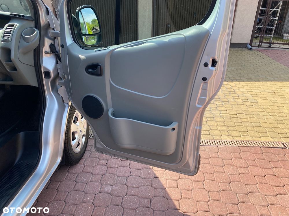 Renault Trafic - 22