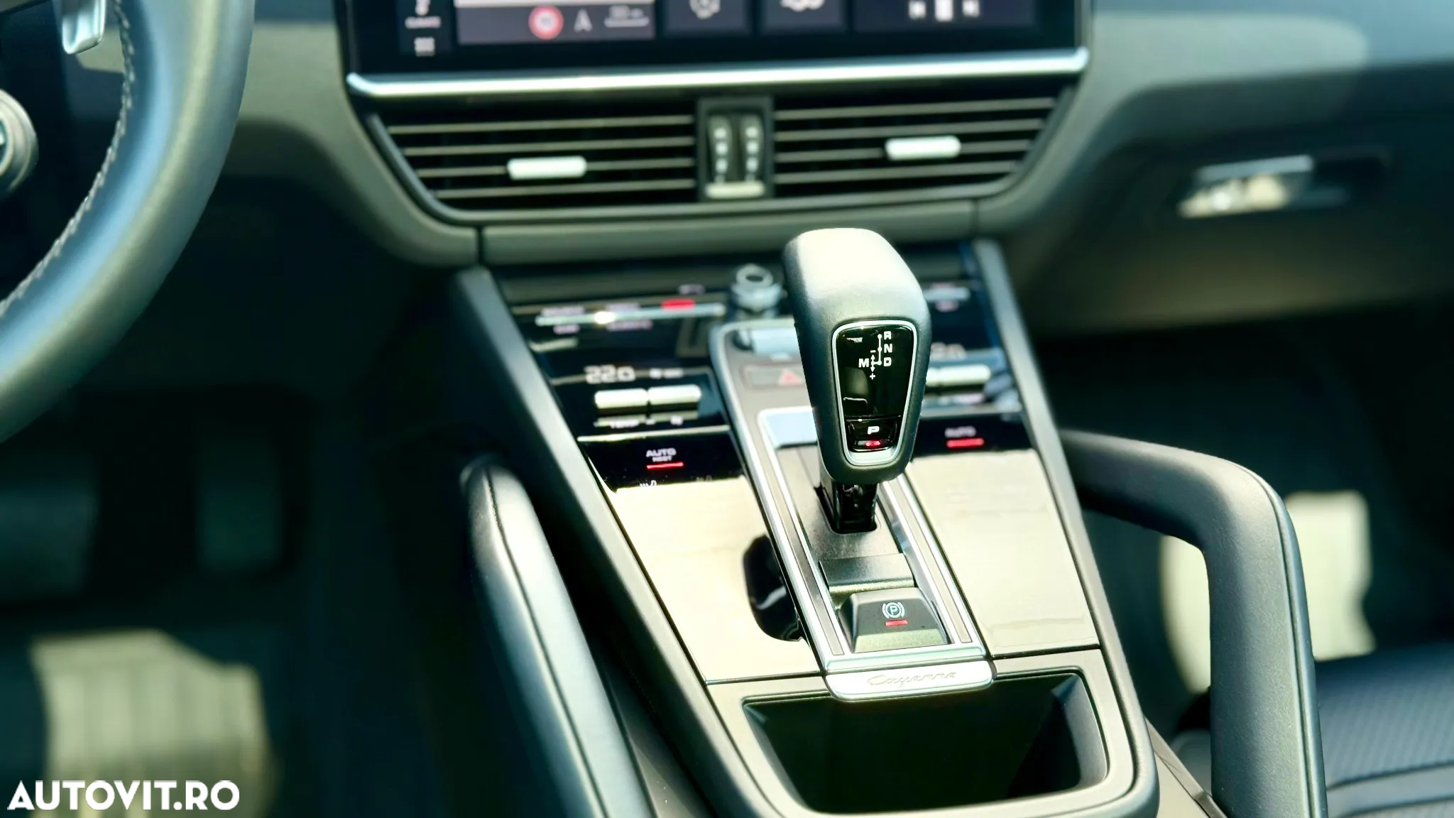 Porsche Cayenne Standard - 12