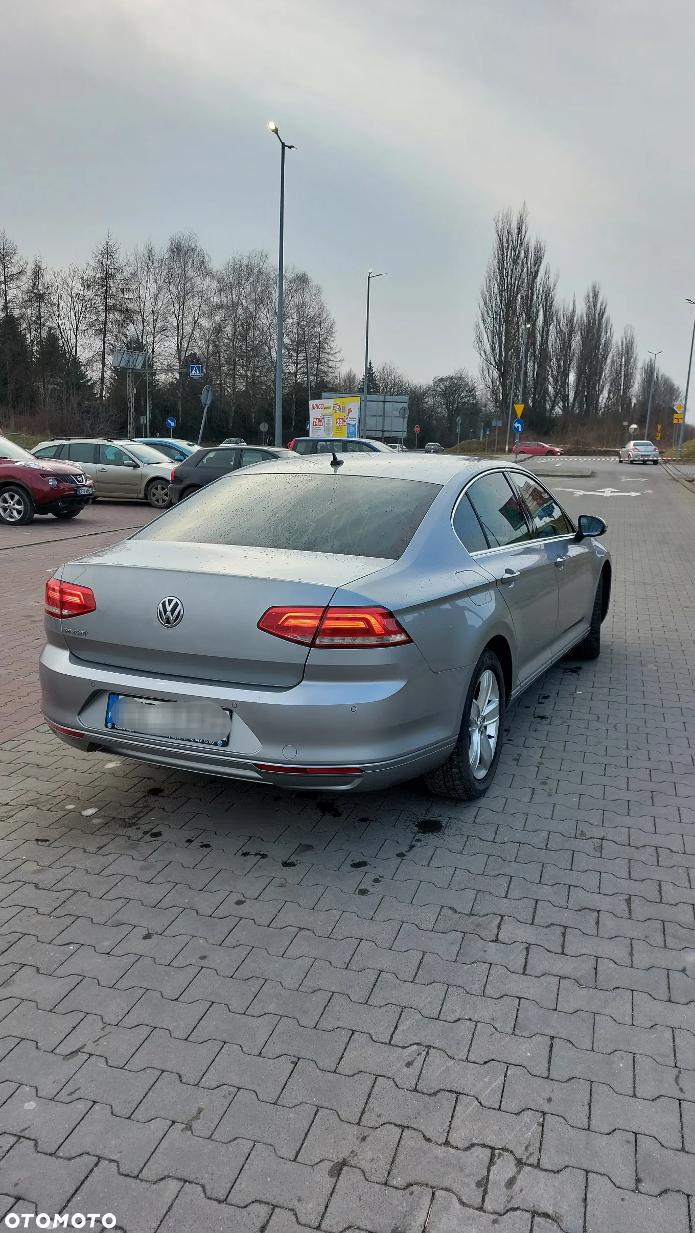 Volkswagen Passat - 4