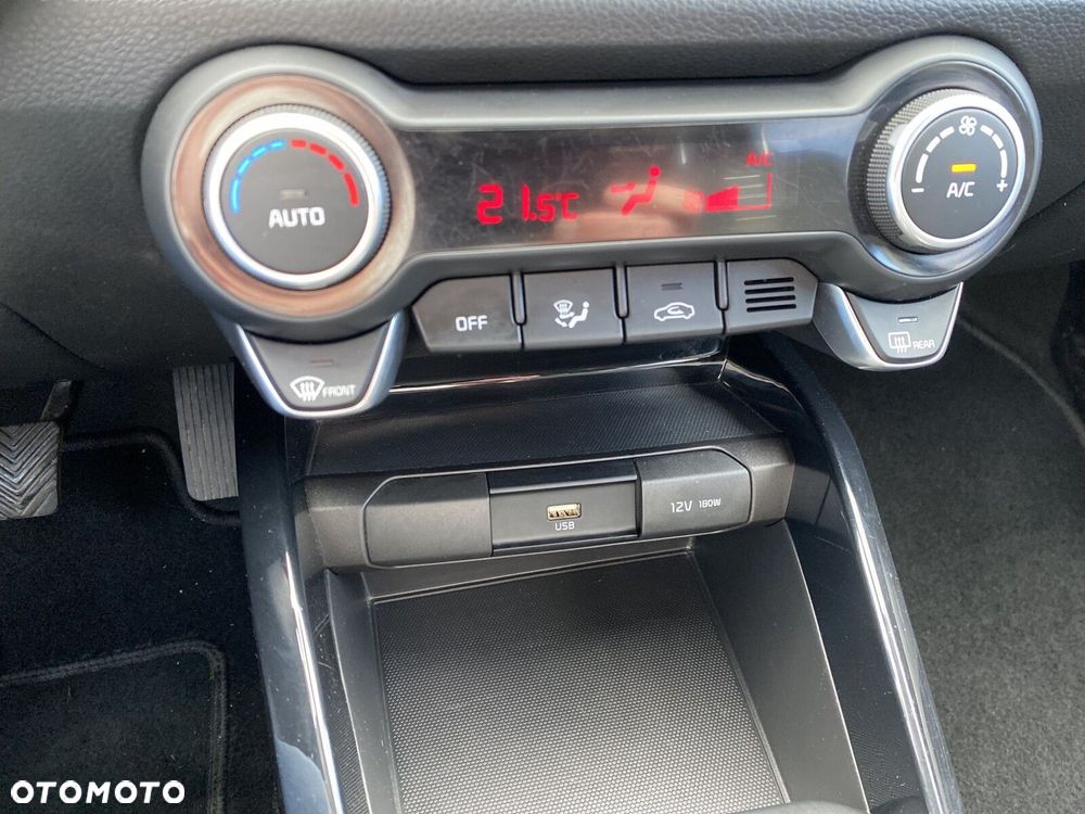 Kia Stonic - 28