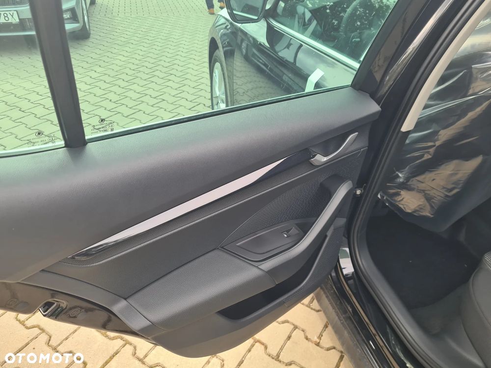 Skoda Octavia 1.5 TSI mHEV Drive Selection DSG - 11