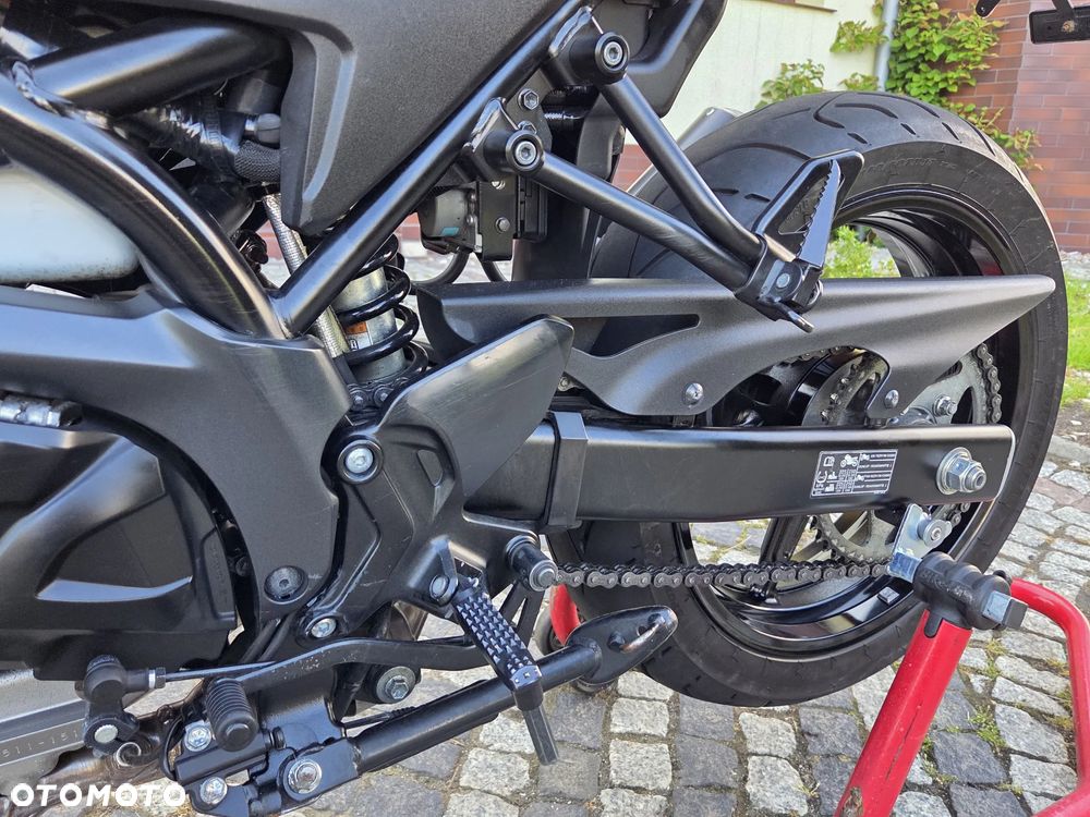 Suzuki SV - 31