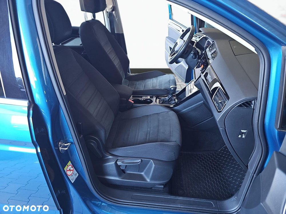 Volkswagen Touran - 35