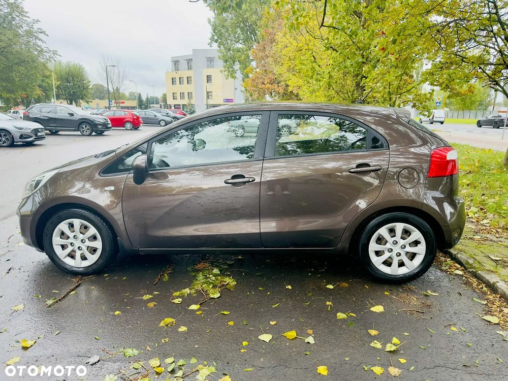 Kia Rio - 6