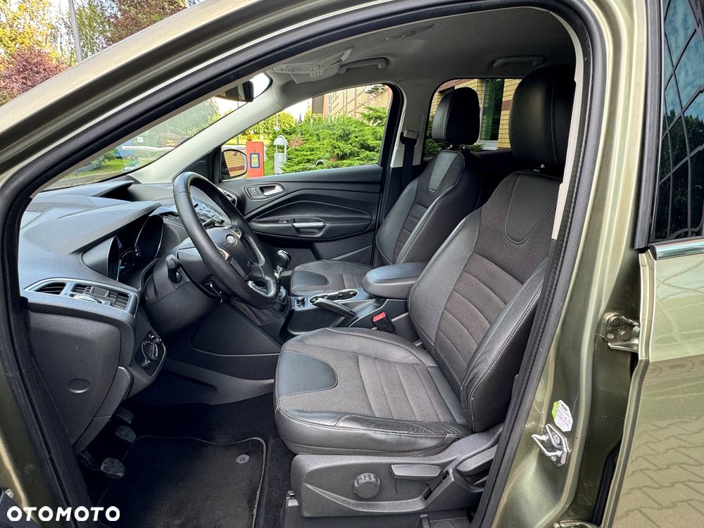Ford Kuga 2.0 TDCi 4x4 Titanium - 19