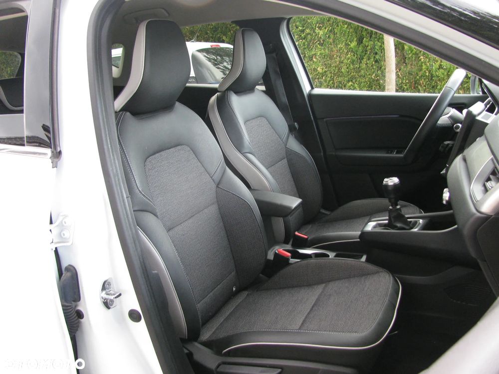 Renault Captur TCe 90 INTENS - 17