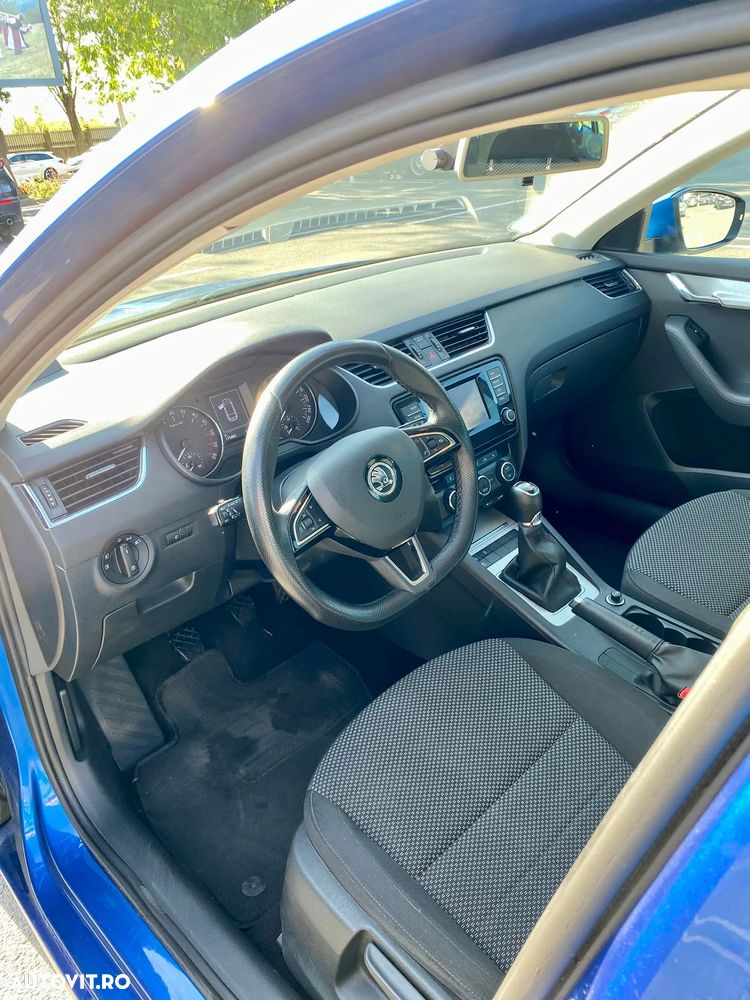 Skoda Octavia 2.0 TDI STYLE - 9
