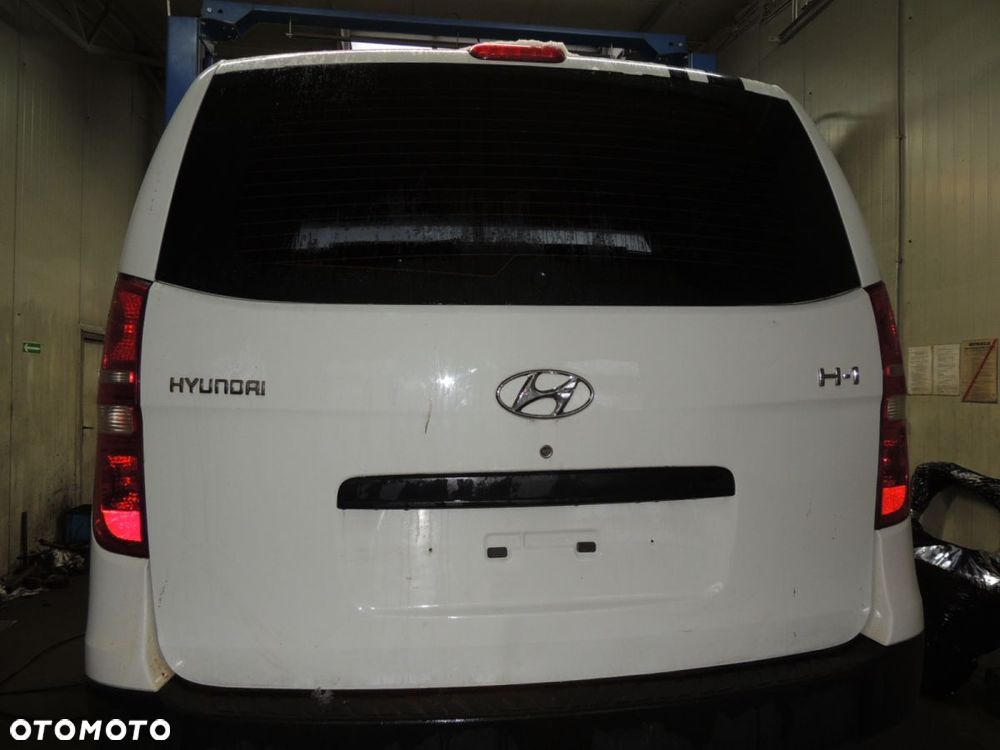 Klapa bagażnika Hyundai H1 II '09 - 1