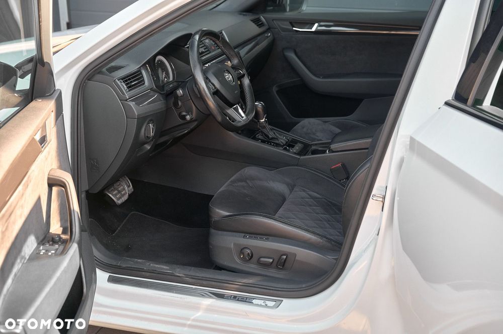 Skoda Superb 2.0 TDI 4x4 DSG Sportline - 8