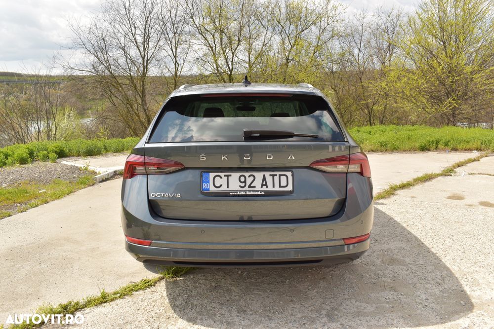 Skoda Octavia 2.0 TDI DSG Style - 37