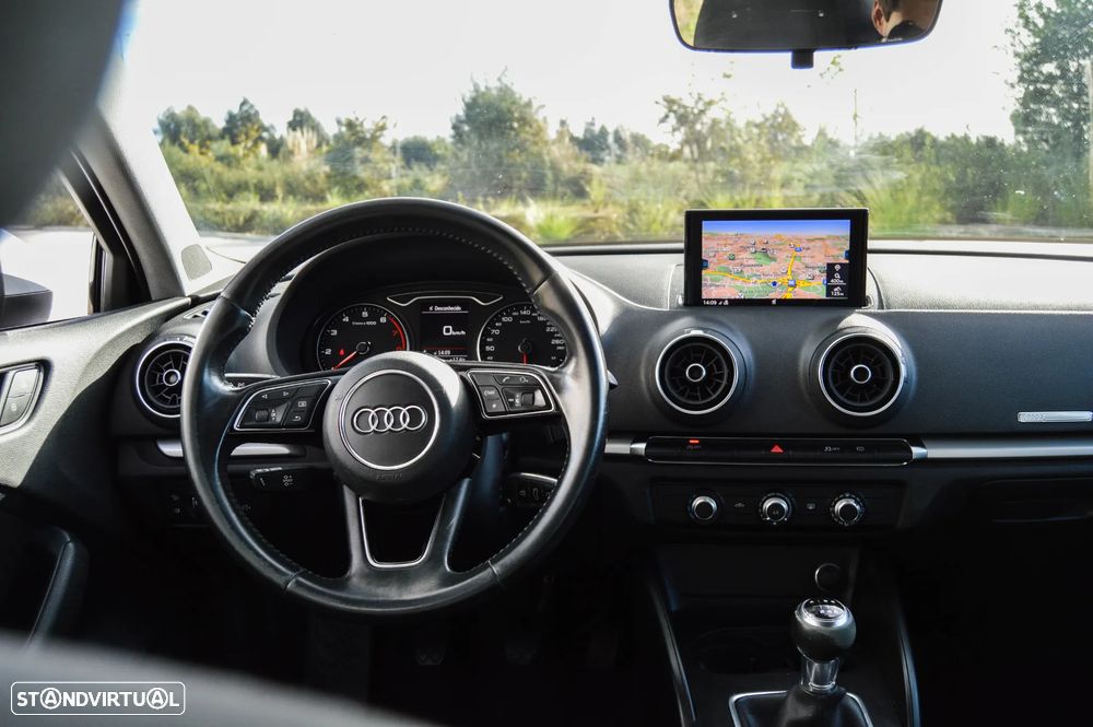 Audi A3 Limousine 30 TFSI - 13