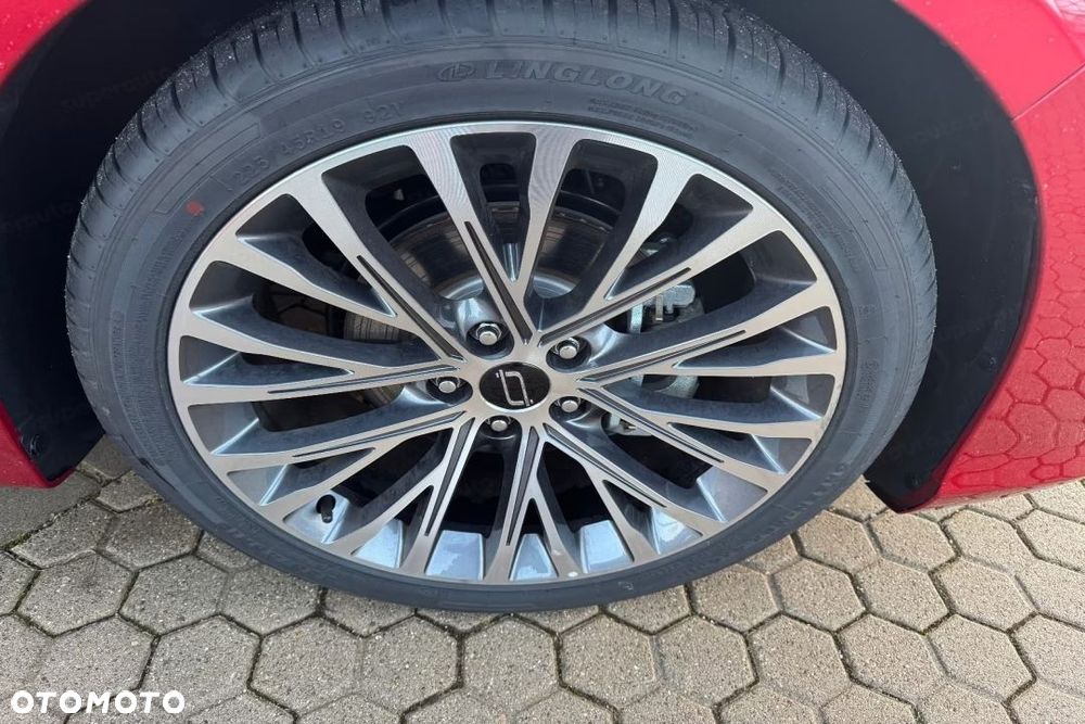 Bestune B70 2.0T Elegance - 14