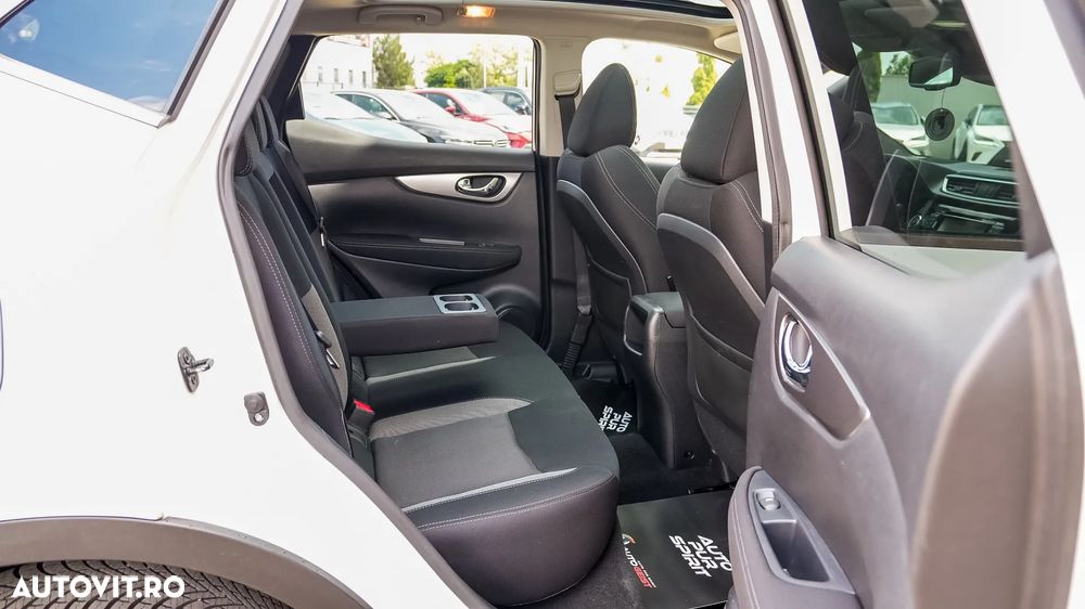 Nissan Qashqai 1.6 dCi DPF tekna - 30