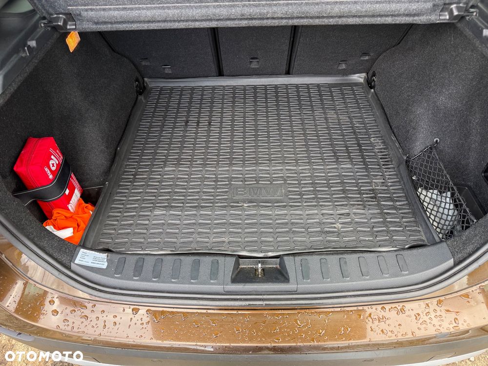 BMW X1 xDrive20d - 28