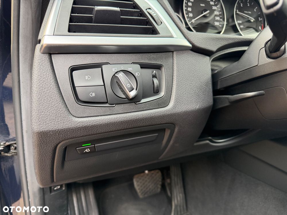 BMW Seria 3 320d Efficient Dynamics Edition Advantage - 21