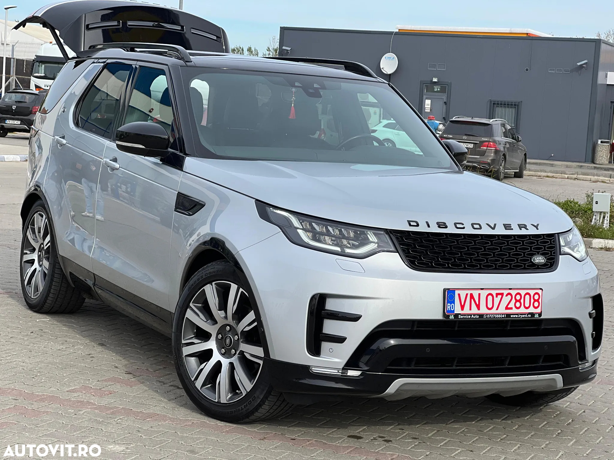 Land Rover Discovery - 4