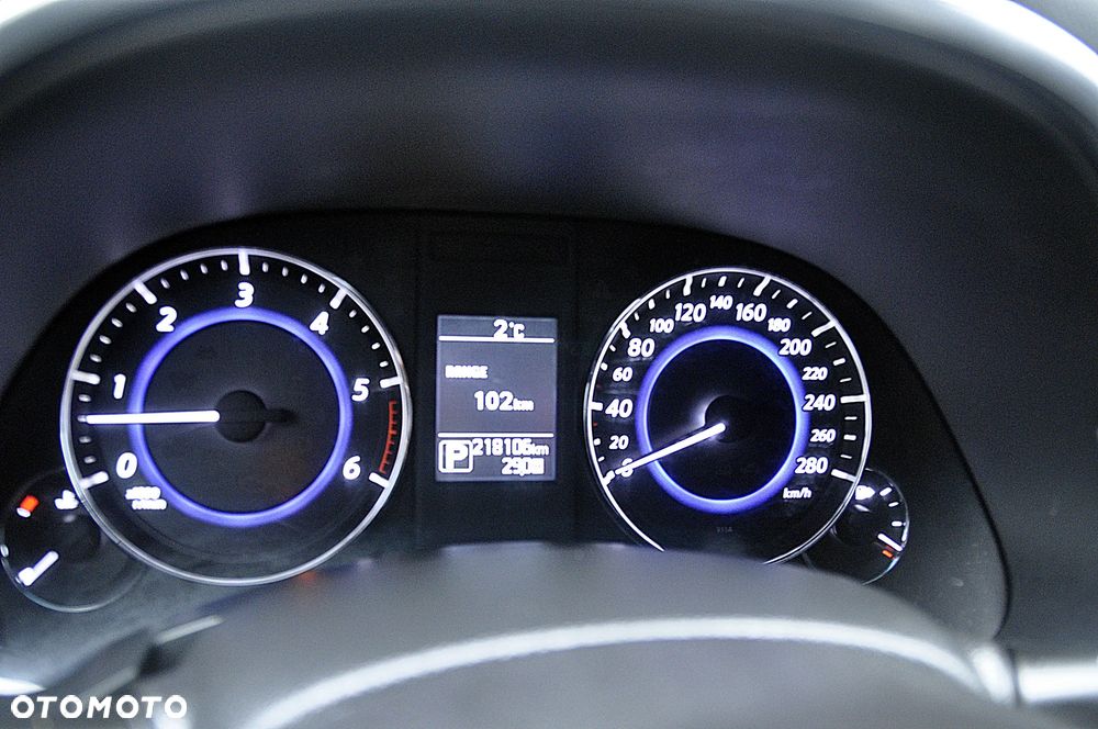 Infiniti QX70 3.0d S - 23