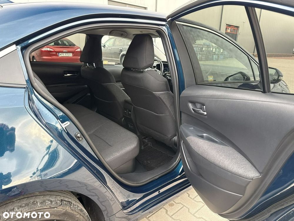 Toyota Corolla 1.8 Hybrid Style - 17