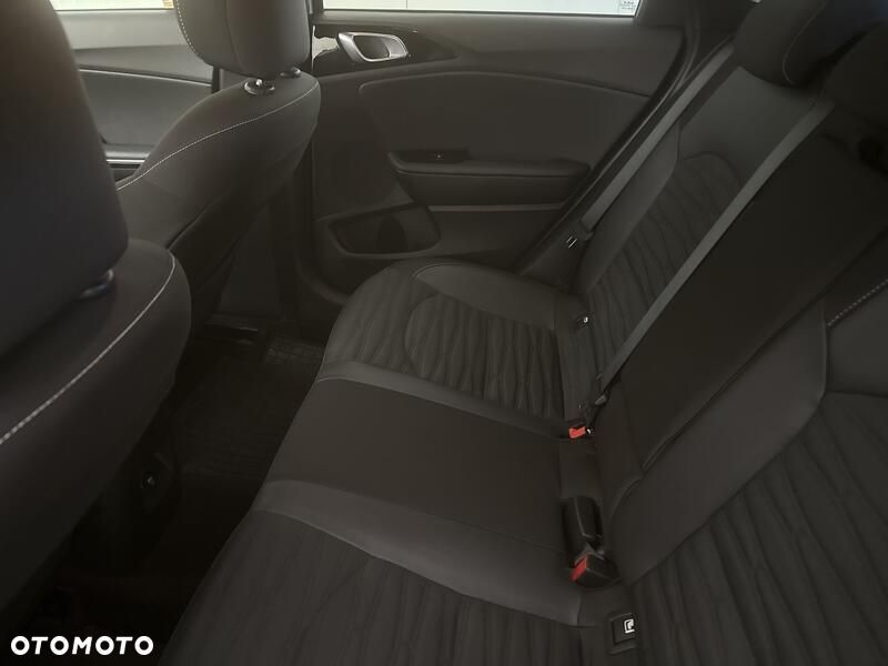 Kia ProCeed 1.5 T-GDI GT Line - 20