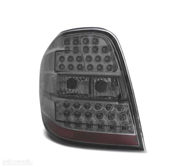 FAROLINS TRASEIROS LED MERCEDES ML W164 05-08 ESCURECIDOS - 2